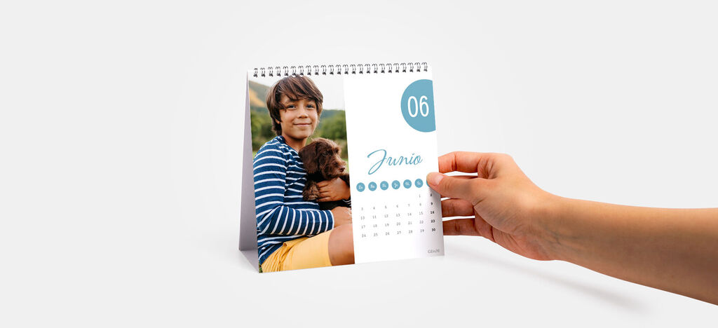Calendario de mesa personalizado 14x14 cm