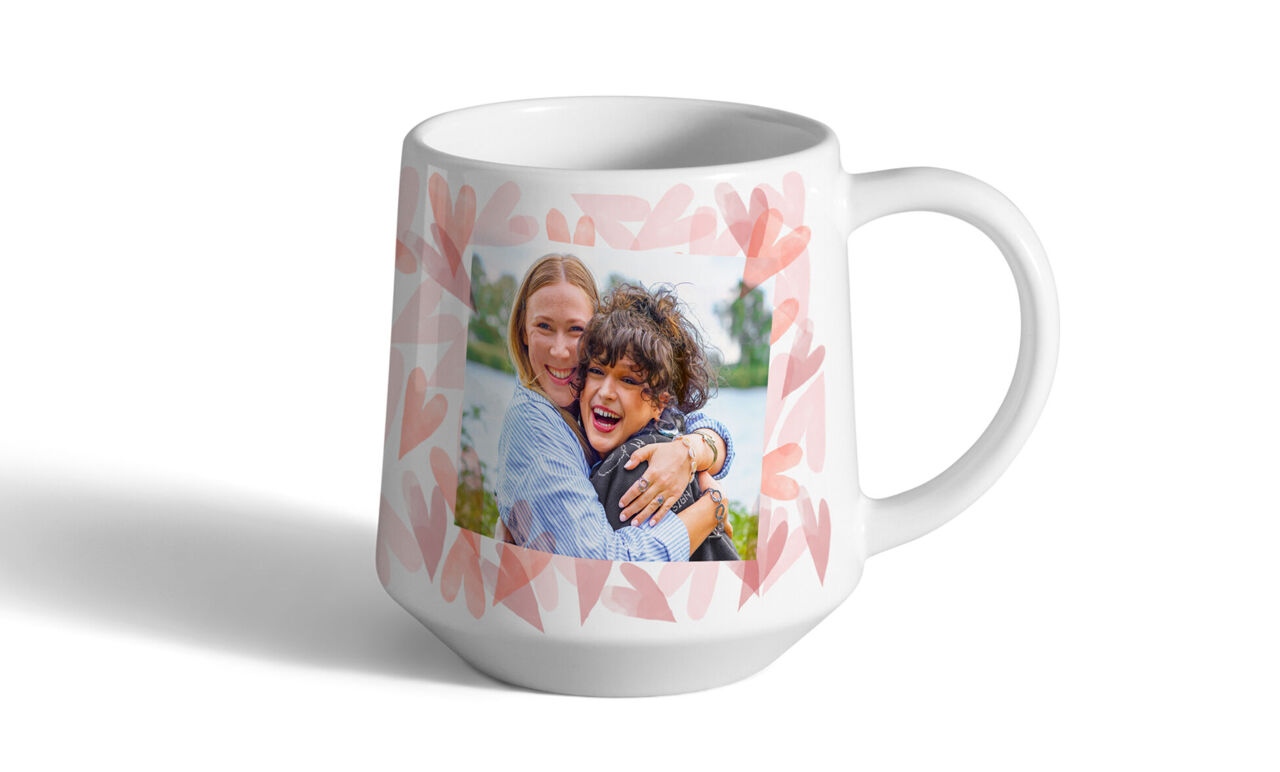 Taza de café elegante y moderna con una foto personalizada