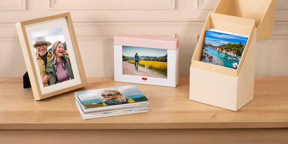 Imprime tus mejores fotos: revelado, cajas con fotos, fotos retro, ampliaciones, revelado ecológico y más productos.