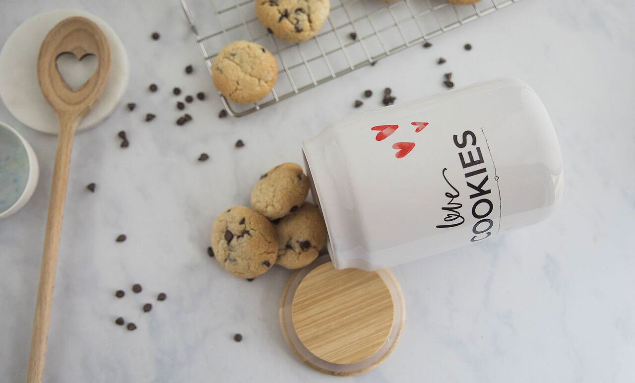 Bote de cerámica para guardar galletas, añade la foto y el texto que más te guste.