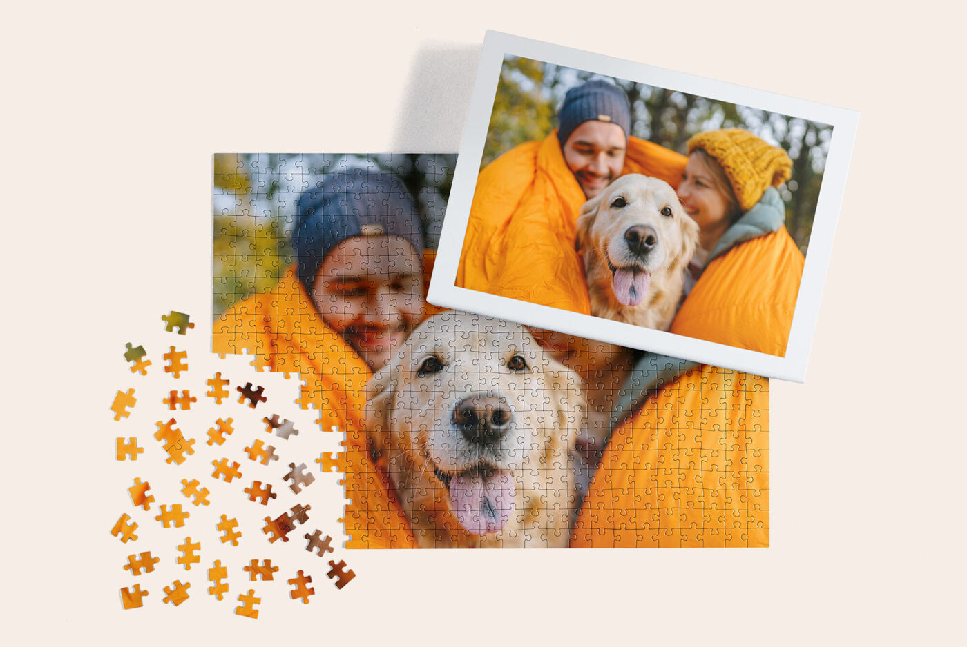 Puzzle personalizado con foto, 500 piezas. El rompecabezas tiene una foto de una pareja con su perro.