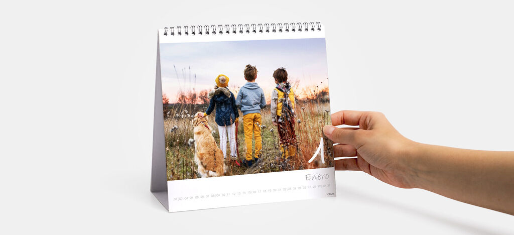 Calendario de mesa personalizado 21x21 cm