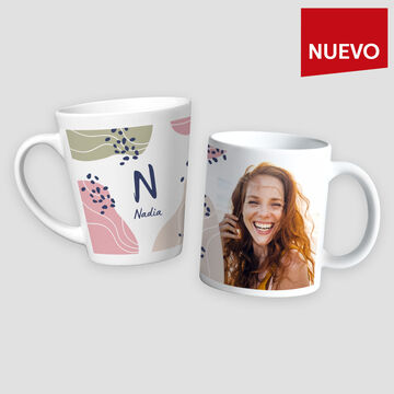 taza personalizada con nombre integrado en la plantilla creativa