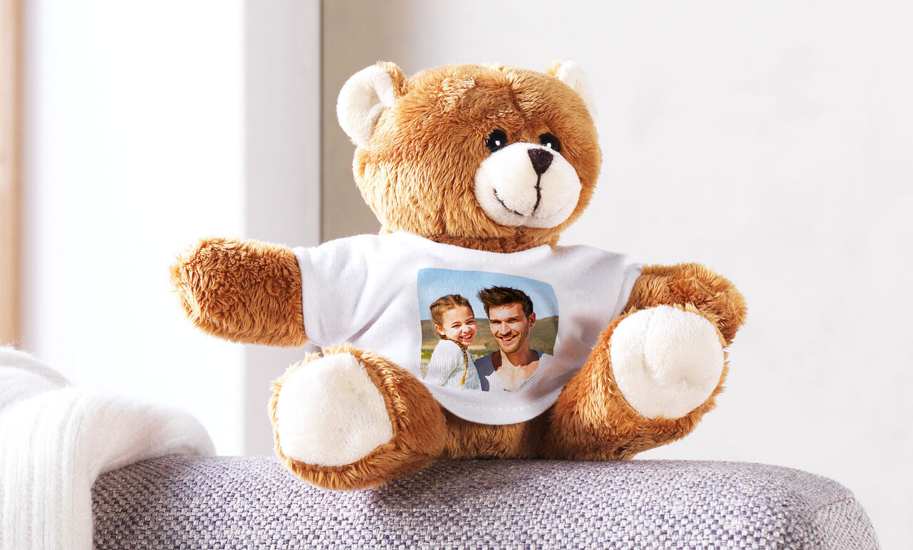 Peluche personalizado con foto en la camiseta.
