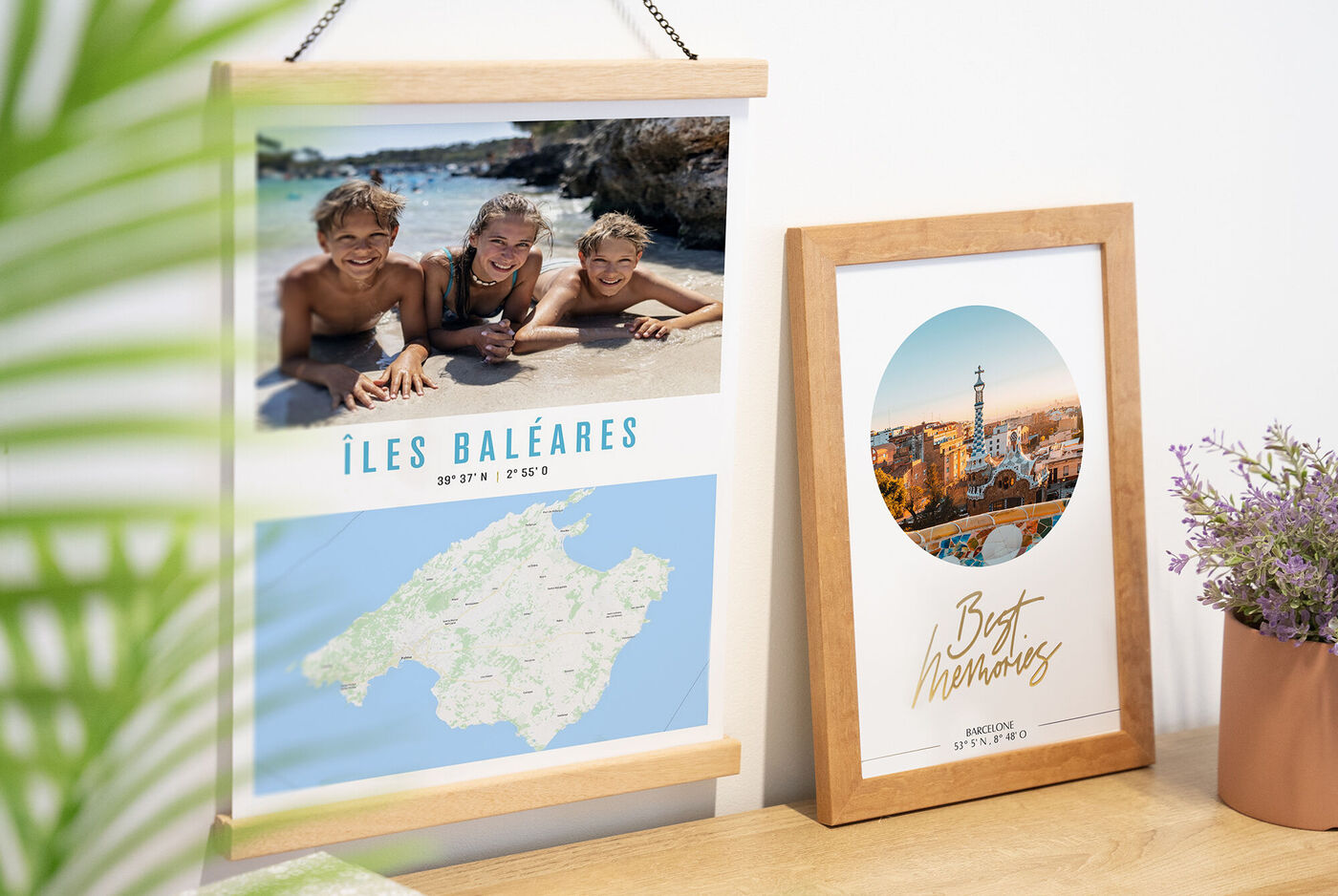 Un cuadro decorativo con un mapa de las Baleares y fotos de niños en la playa.