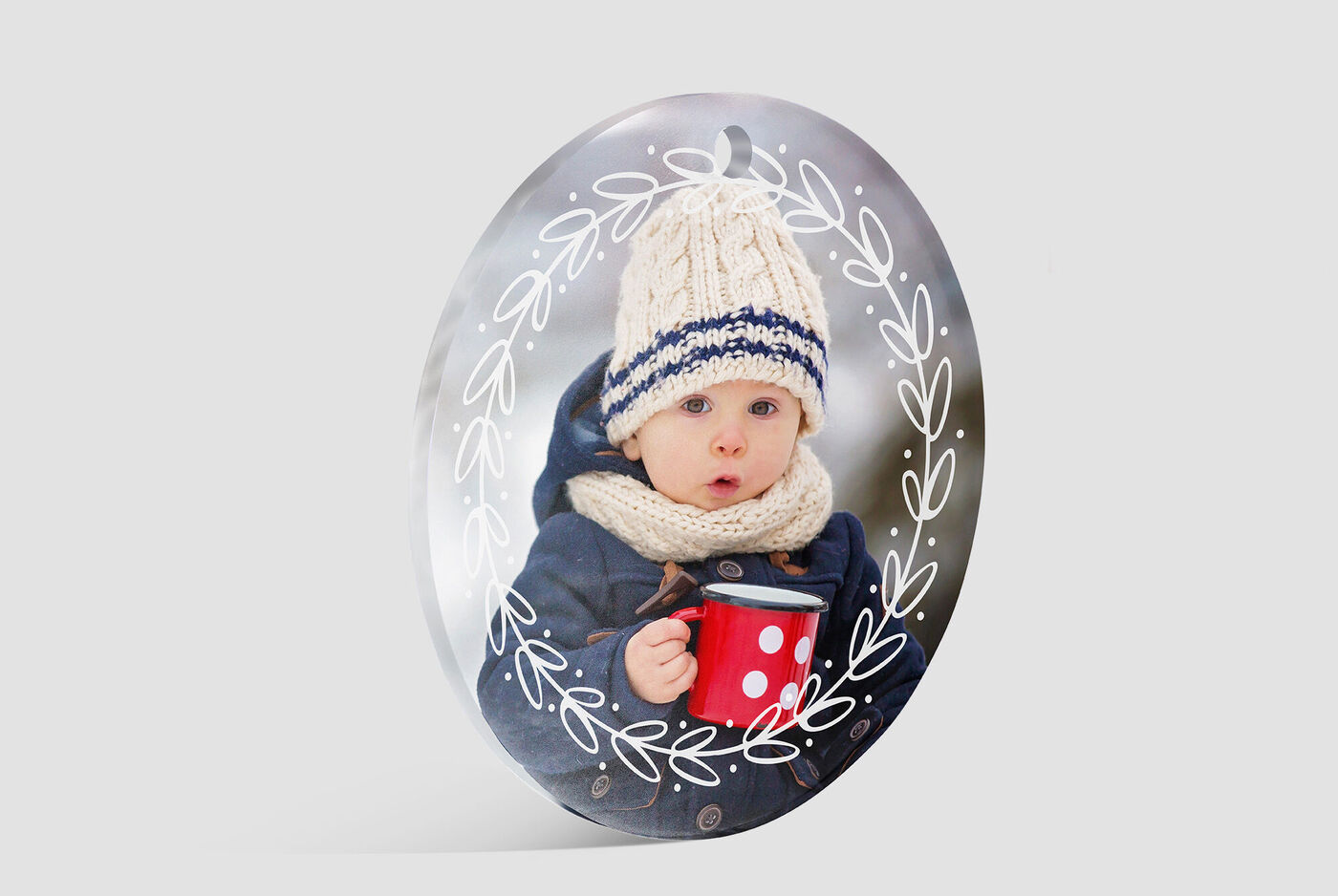 Adorno de navidad personalizado con tu foto. Elige una imagen y decora tu casa con un recuerdo inolvidable para navidades.