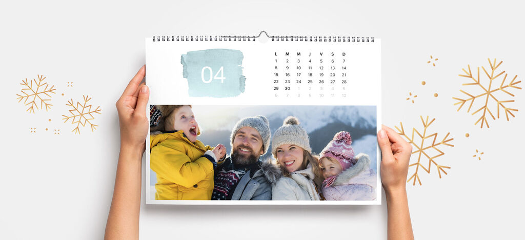 Una presentación creativa de calendario con niños felices en ropa de invierno.