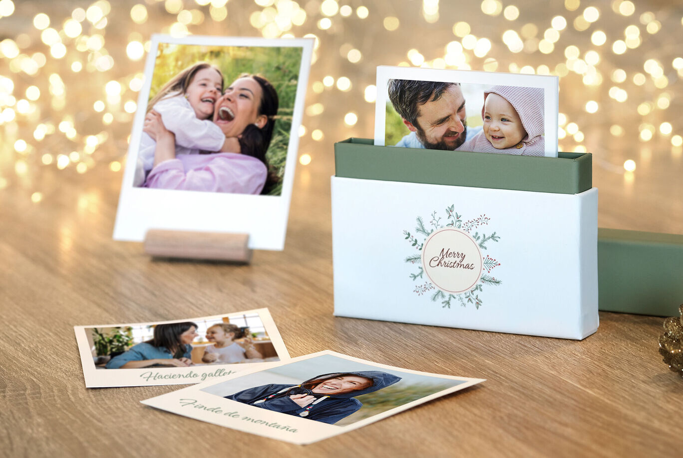 Bonitas fotos de recuerdo en caja decorada, con diseño navideño.