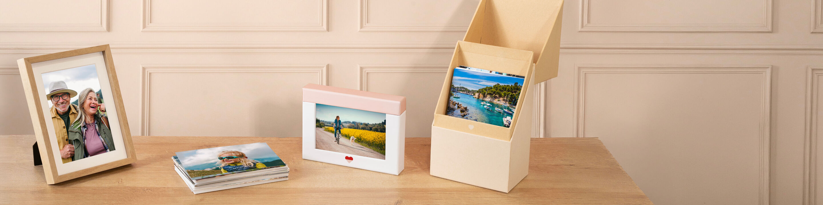 Imprime tus mejores fotos: revelado, cajas con fotos, fotos retro, ampliaciones, revelado ecológico y más productos.