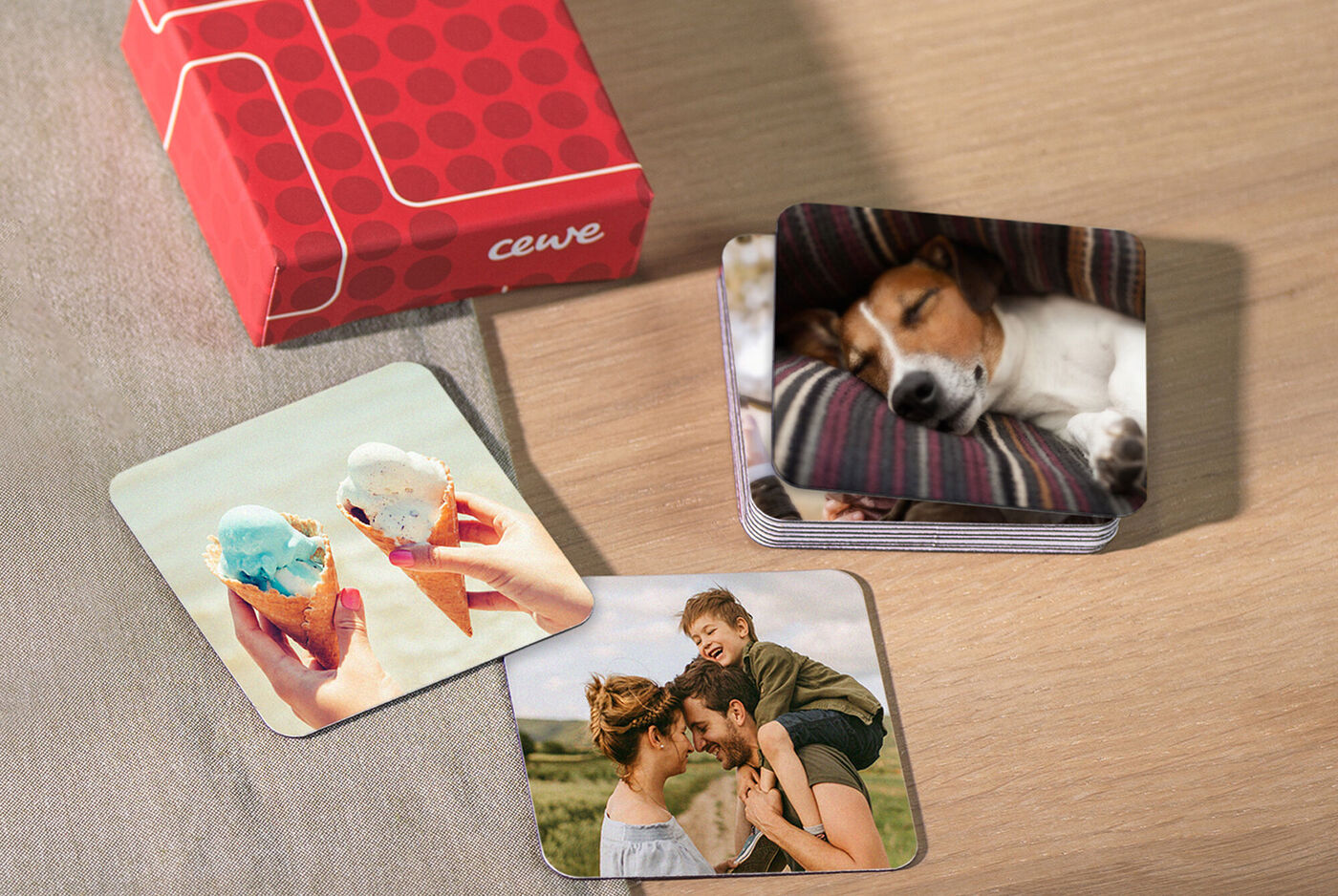 Imanes personalizados para Navidad, están decorados con fotos familiares y hay varios foramtos.