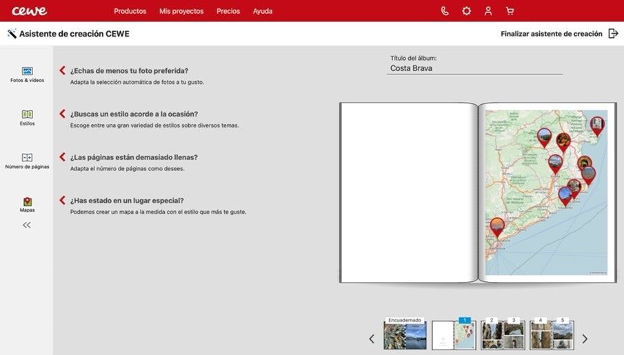 Interfaz para crear un fotolibro CEWE con un mapa de la Costa Brava y lugares destacados.