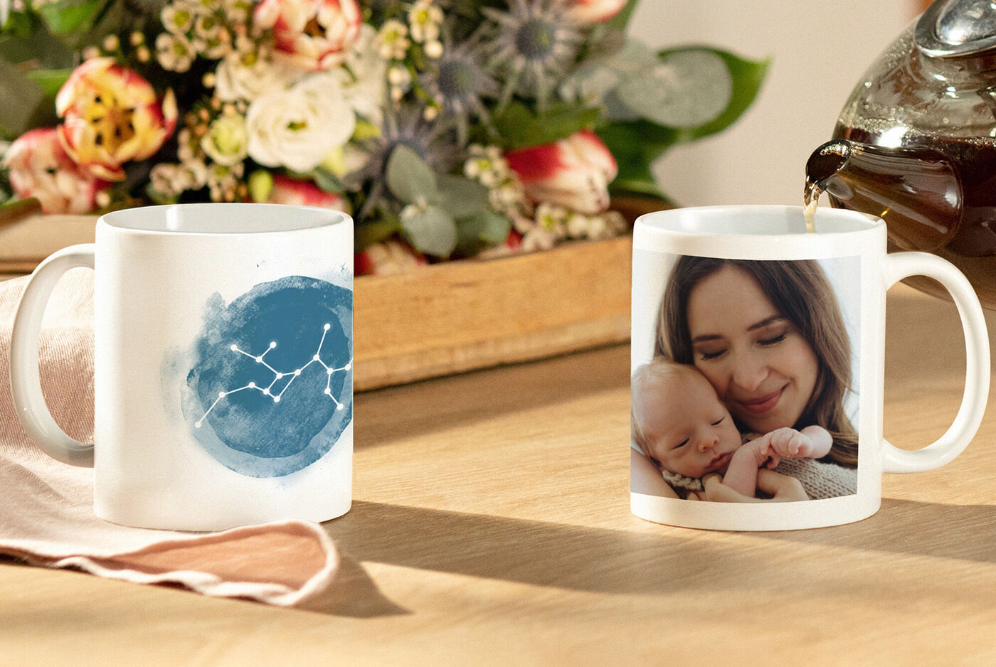 taza fotográfica con signo del zodiaco. Añade una foto de un familiar y automáticamente saldrá la constelación y el nombre zodiacal.