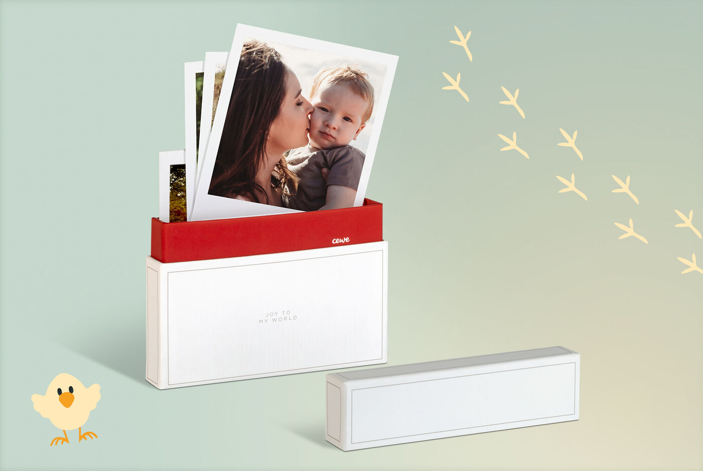 Caja con fotos para revelar tus recuerdos de Semana Santa.