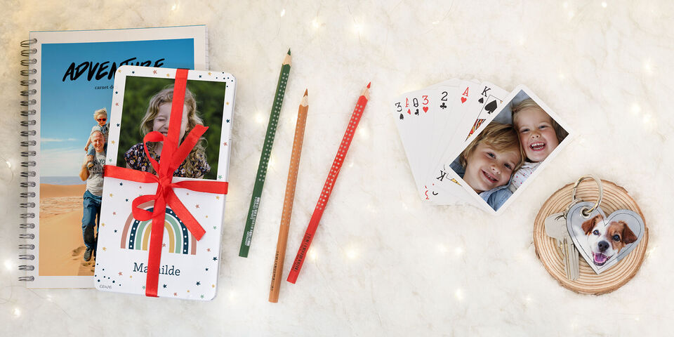 selección de regalos personalizados con fotos: tazas, imanes, puzzles, ropa, botellas, fundas de móvil, fotos, etc.