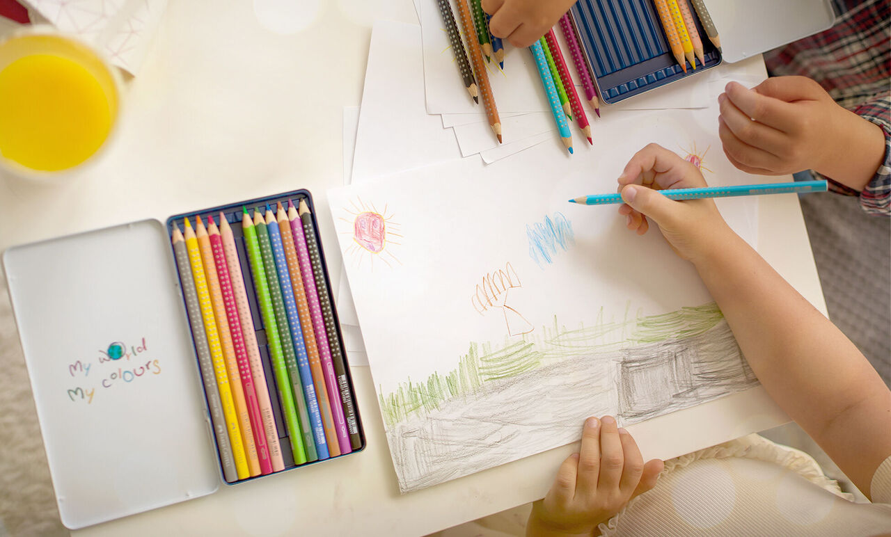 pinturas faber castell con fotos personalizadas, ideal para un regalo de niños.