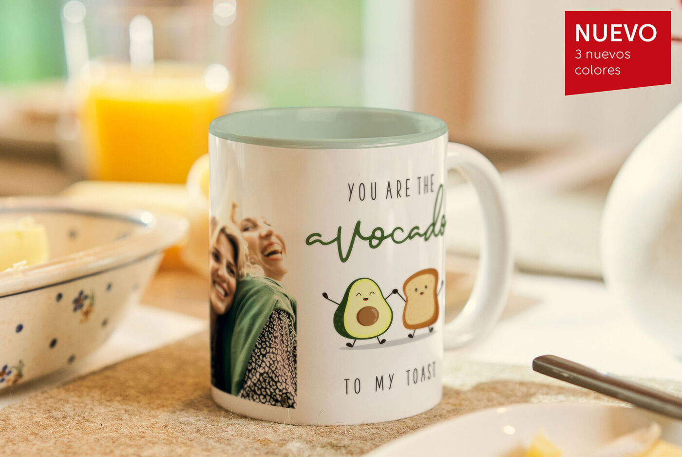 Taza personalizada con foto y color en el interior.