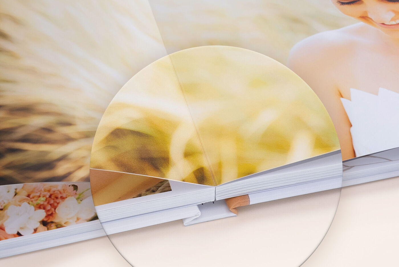 Apertura plana para álbum de fotos con papel fotográfico.