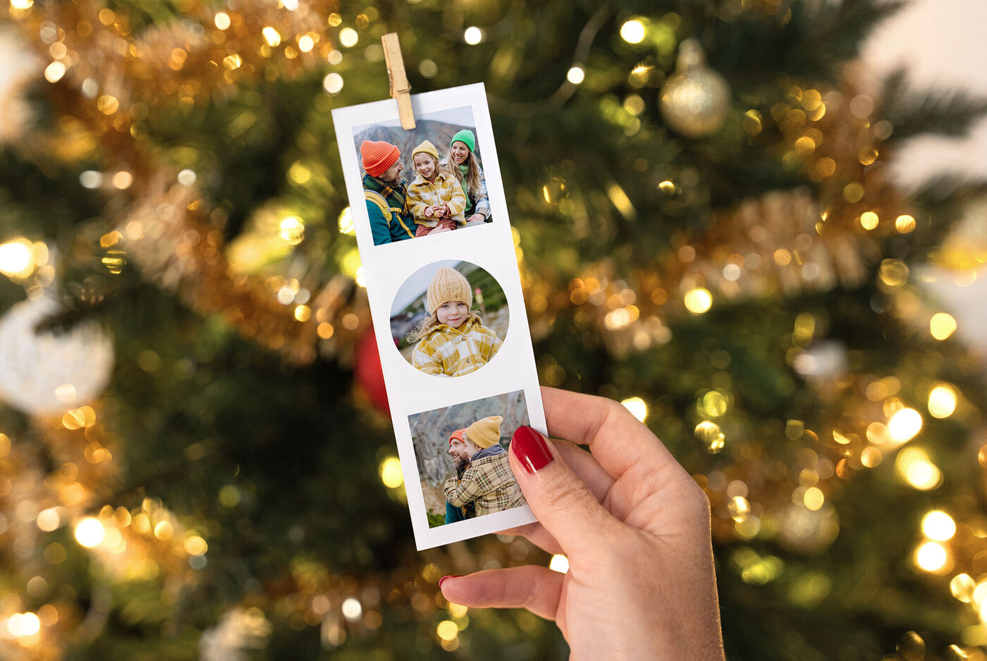 marcapáginas para decorar el árbol de Navidad con las fotos y recuerdos.