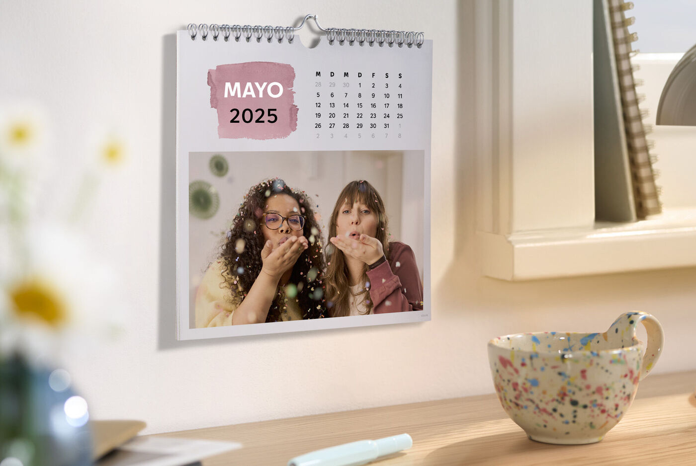 Calendario de pared cuadrado 21x21 cm personalizado con fotos.