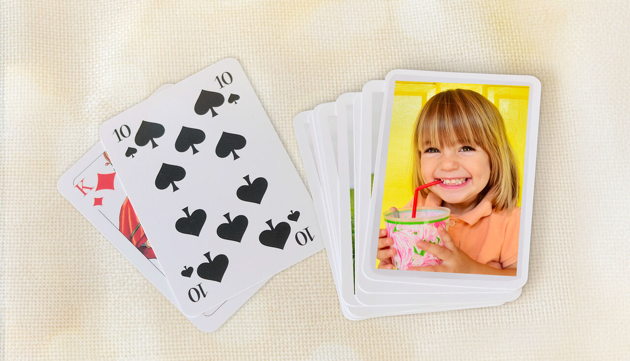 baraja de cartas personalizadas con fotografías en el reverso
