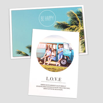 Dos tarjetas con motivos alegres: una con 'SE FELIZ' y otra con una foto de amigos y 'LOVE'