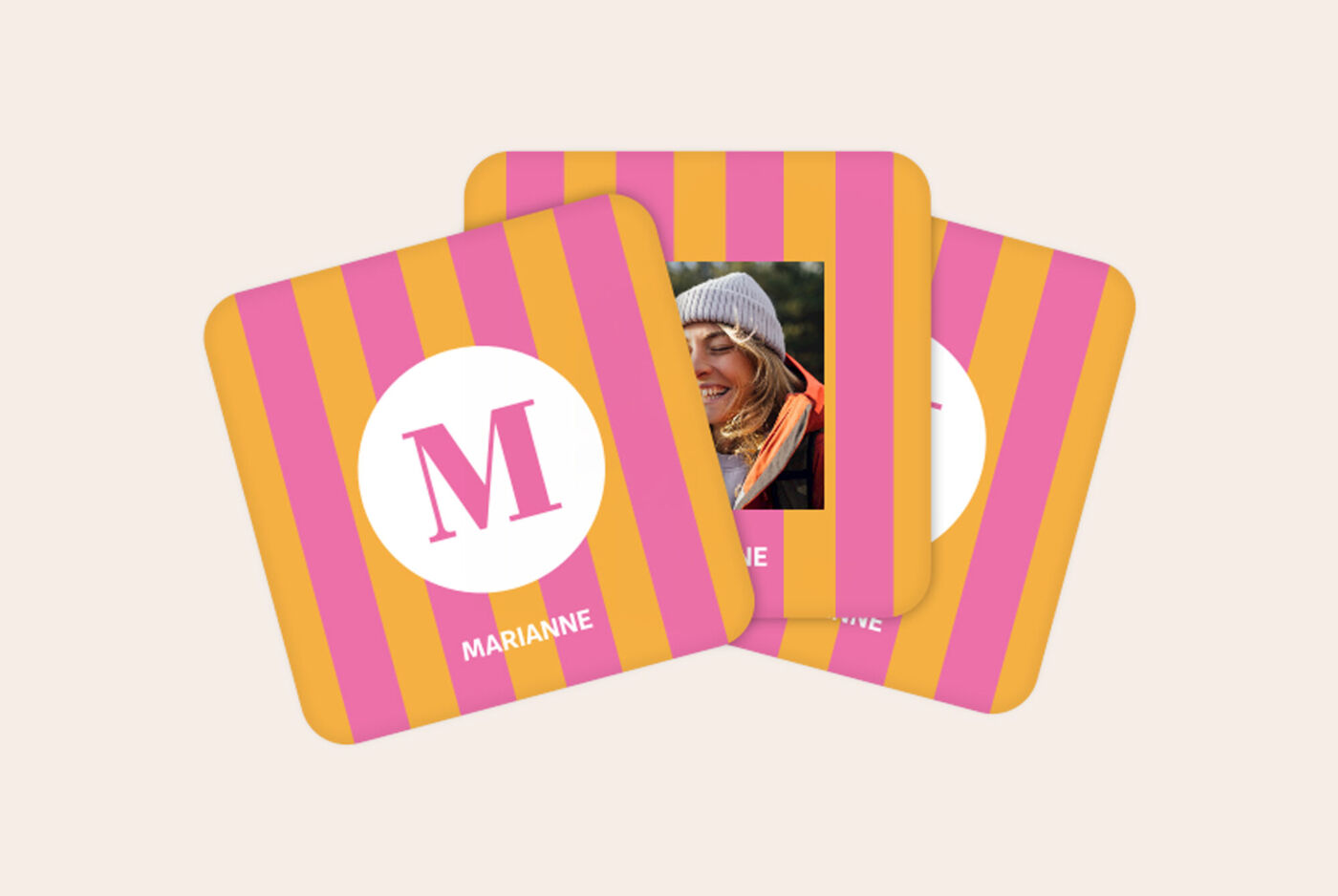 Plantilla creativa para imanes personalizados cuadrados estilo "Rayas Pop".