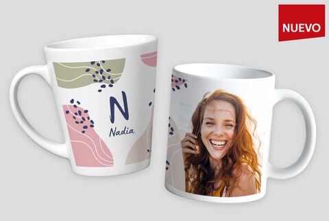 taza personalizada con nombre integrado en la plantilla creativa