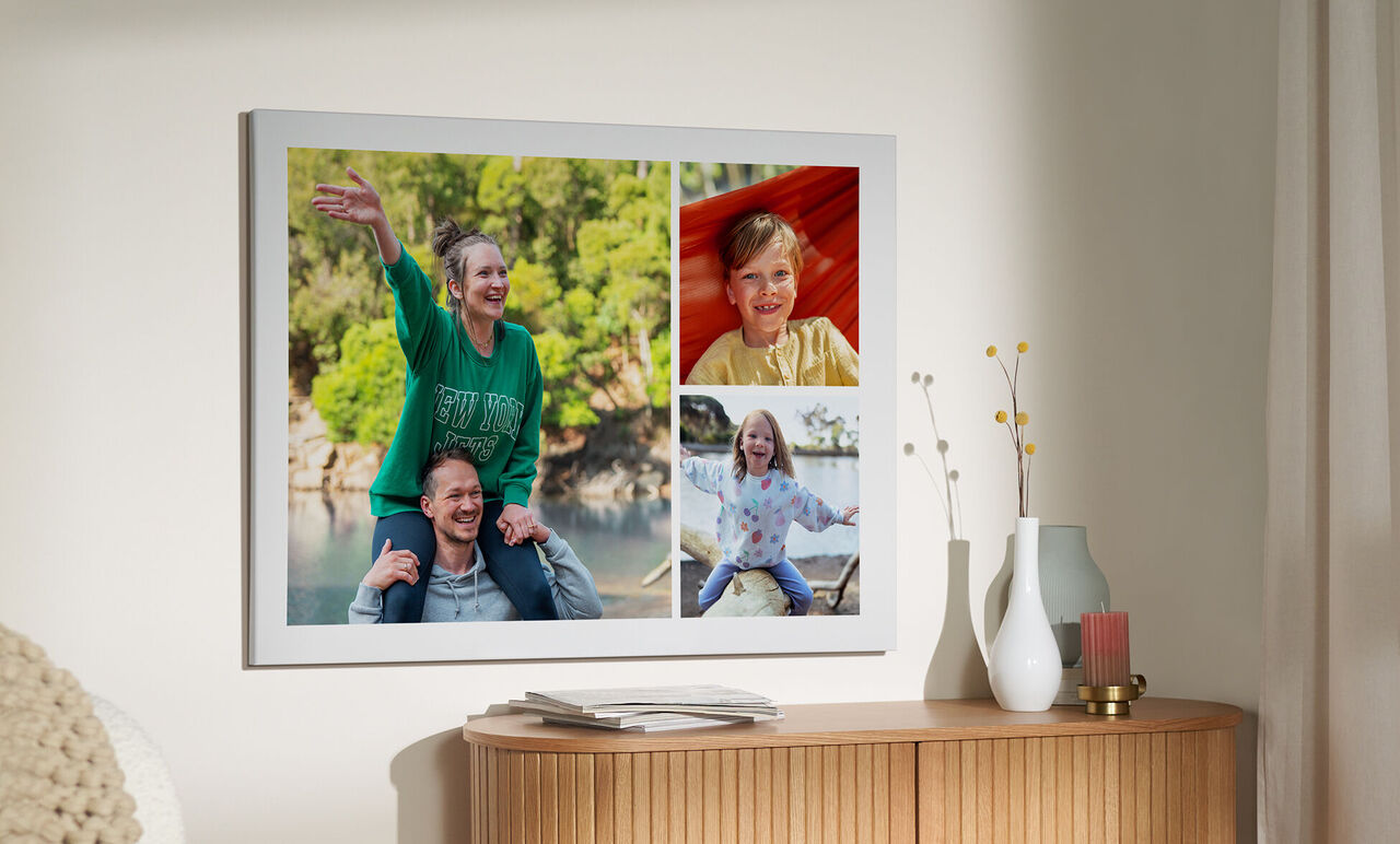 Fotos familiares en una sala moderna, mostrando alegría y momentos compartidos.
