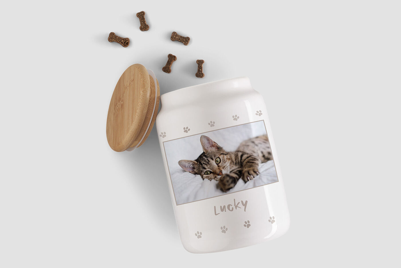 Bote de golosinas para mascotas con fotos personalizadas.