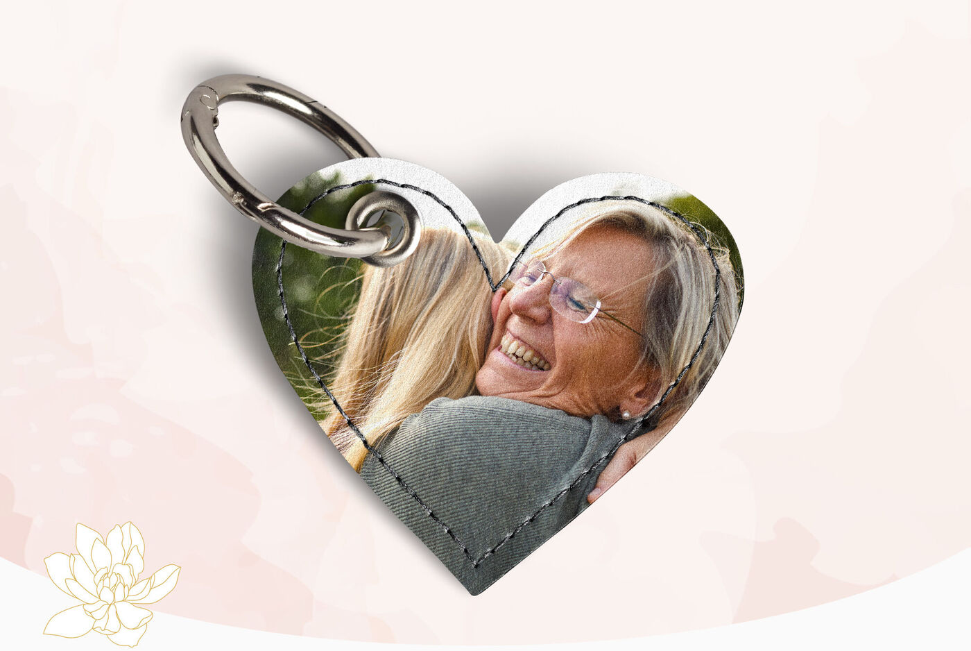 Colgante en forma de corazón con impresión fotográfica, diseñado para recuerdos.