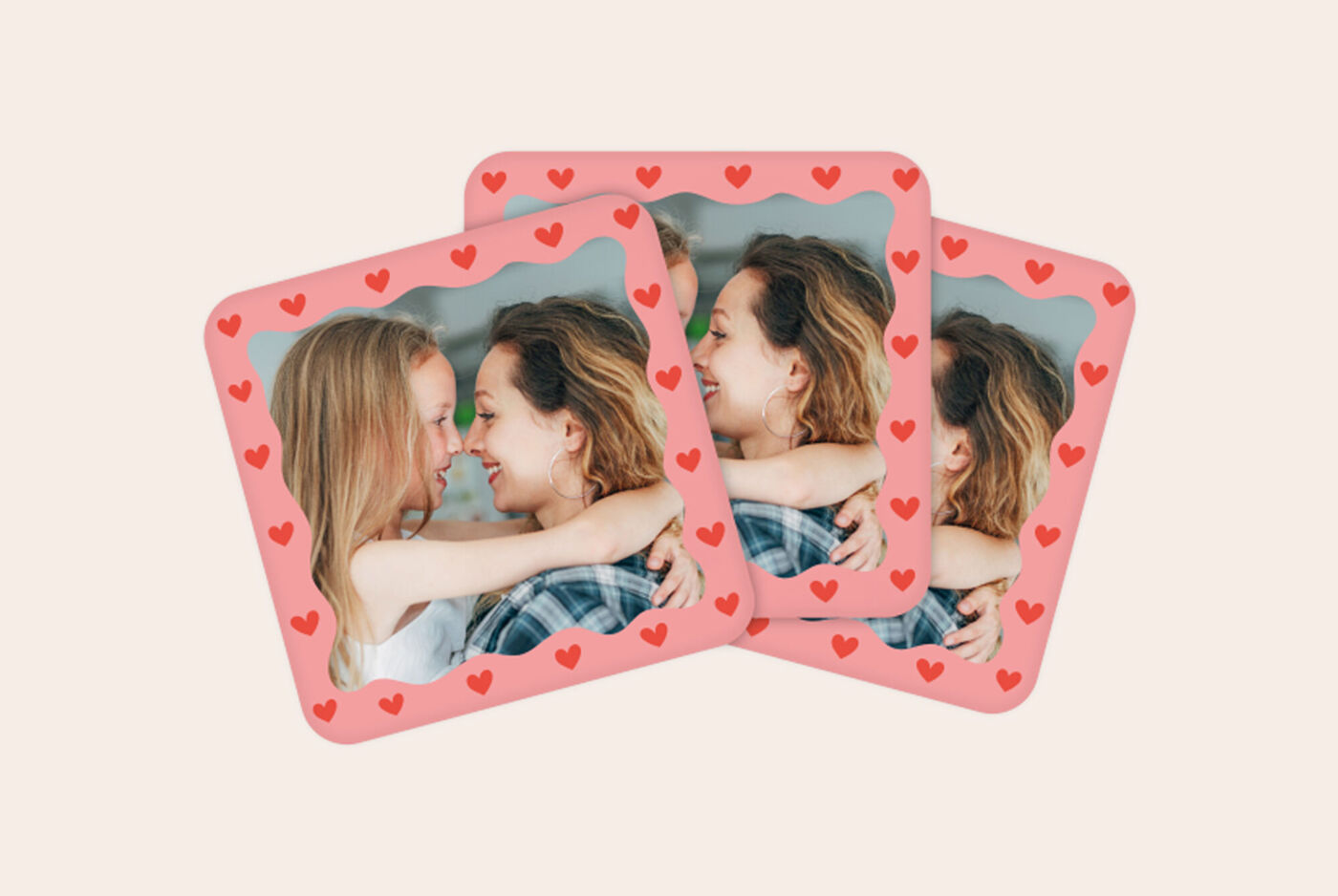 Plantilla creativa para imanes personalizados cuadrados estilo "Corazones Amor".