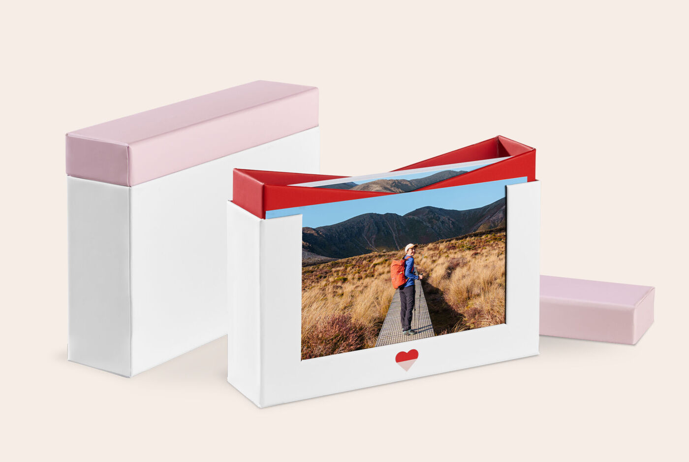 Caja con fotos, elige la cantidad de fotos y la caja de almacenamiento donde guardaras tus mejores recuerdos.