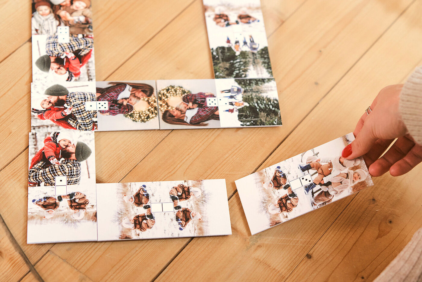 domino personalizado con imágenes en vez de números. Un regalo ideal para amantes de la fotografía.