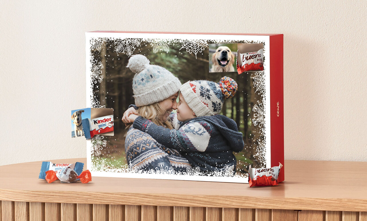 calendario de Adviento con chocolates kinder y fotos personalizadas en cada ventana
